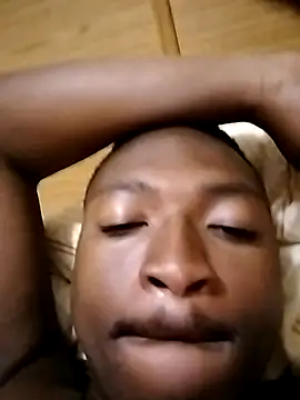 Snapshot of zipeqengeshe21 chatting on 12/18/24, 03:04 zipeqengeshe21 online show from 12/18/24, 03:04