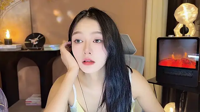 xiaodaibabyy online show from 12/02/24, 04:31