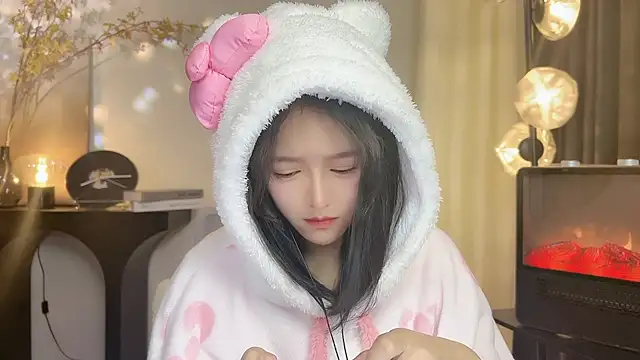 xiaodaibabyy online show from 12/24/24, 12:55