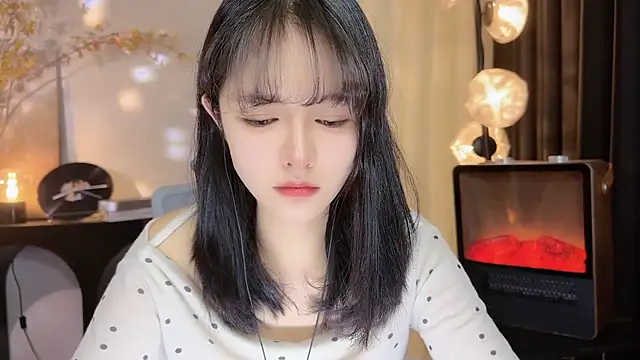 xiaodaibabyy online show from 01/04/25, 11:00