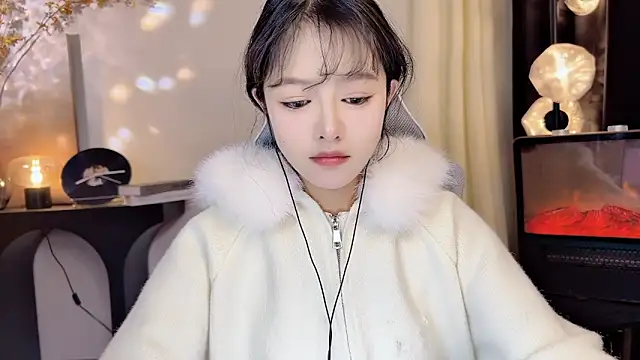 xiaodaibabyy online show from 02/02/25, 04:22