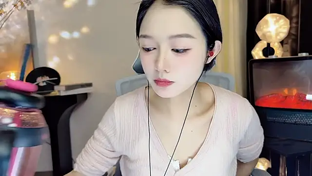 xiaodaibabyy online show from 02/13/25, 04:39