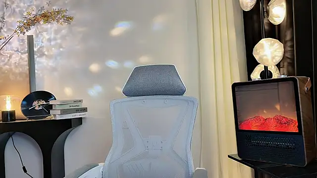 xiaodaibabyy online show from 02/20/25, 01:19