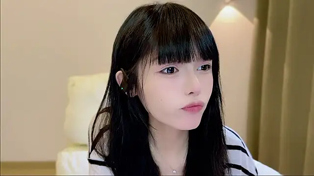 xiaodaibabyy online show from 10/06/25, 01:41