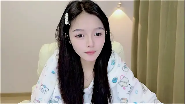 xiaodaibabyy online show from 11/21/25, 07:51