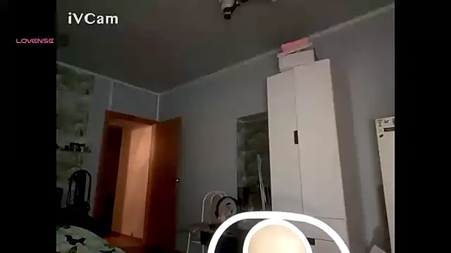 -LauraGold- online show from 12/07/24, 05:53