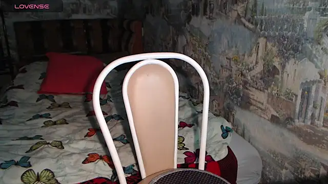 -LauraGold- online show from 01/08/25, 08:39