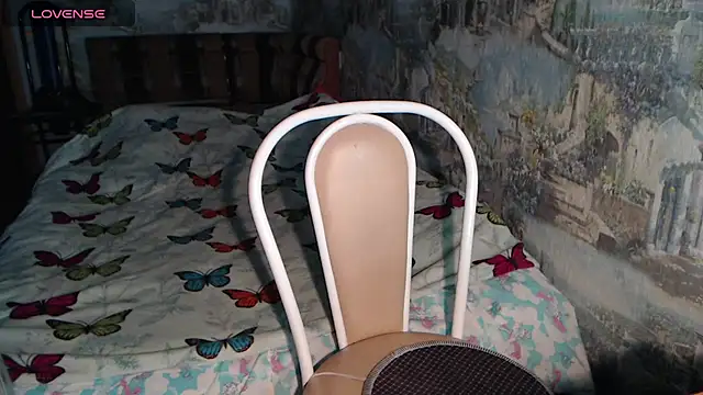 -LauraGold- online show from 01/11/25, 07:49