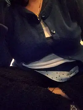 lovelyruhi online show from 01/15/25, 04:32