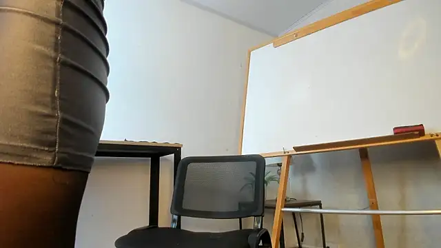 Caroline dh online show from 03/09/26, 10:30