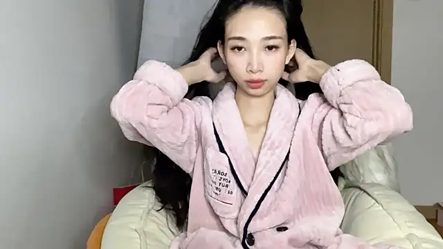 Lili-2 online show from 01/22/25, 04:12