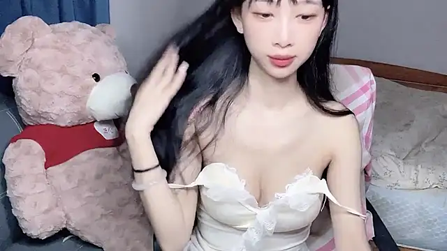 Lili-2 online show from 10/01/25, 04:35