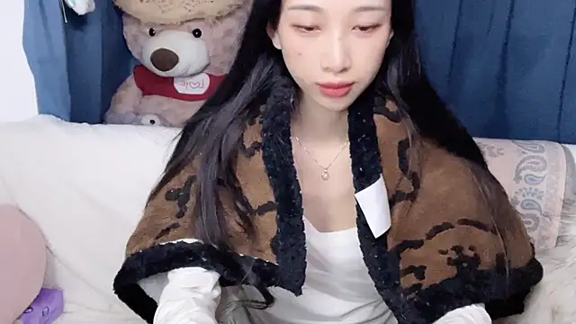 Lili-2 online show from 02/05/26, 12:54