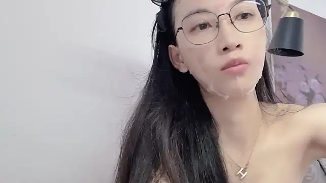 Lili-2 online show from 05/19/26, 06:31