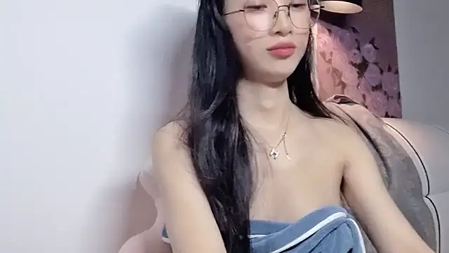 Lili-2 online show from 05/19/26, 06:36