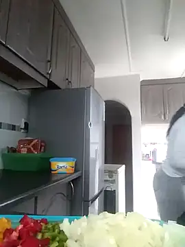 Feathergal69  online show from 09/12/25, 02:17