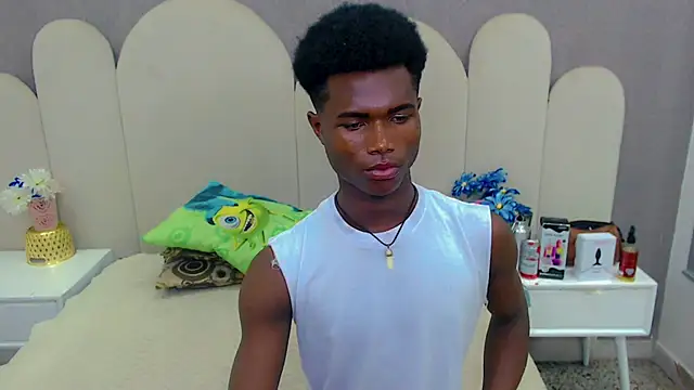 Snapshot of joel_blackcock chatting on 02/05/25, 12:42 joel blackcock online show from 02/05/25, 12:42