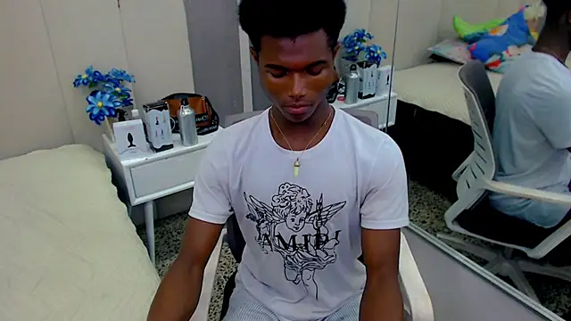 Snapshot of joel_blackcock chatting on 02/17/25, 10:14 joel blackcock online show from 02/17/25, 10:14