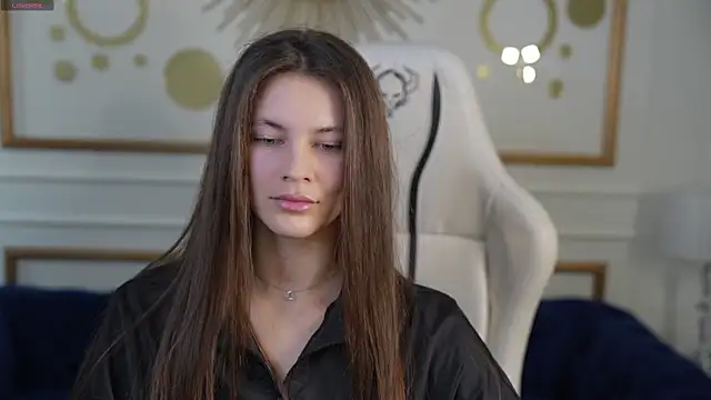 Julia  Star  online show from 02/21/25, 08:51