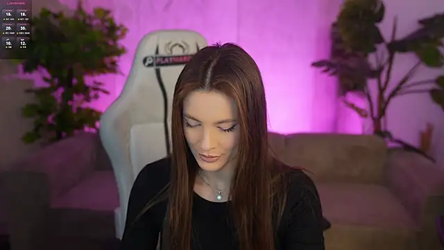 Julia  Star  online show from 03/26/26, 03:50