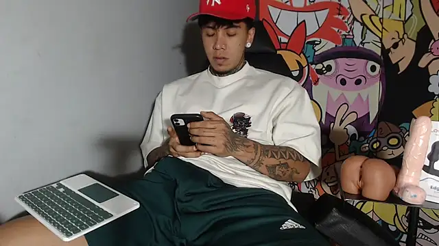 Nickhot0609 online show from 03/12/25, 10:17