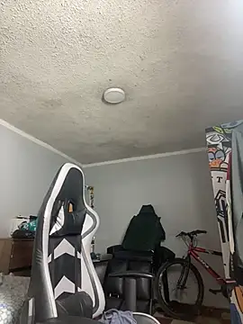 Nickhot0609 online show from 10/28/25, 07:12