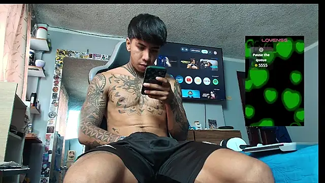 Nickhot0609 online show from 02/25/26, 05:22