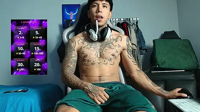 Nickhot0609 online show from 03/23/26, 09:24