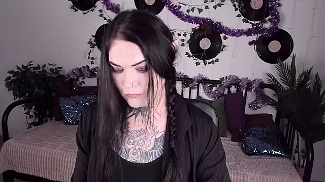 EvanEdie online show from 12/10/24, 01:22