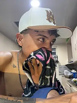 Snapshot of Edward_Milleer chatting on 12/26/24, 06:09 Edward Milleer online show from 12/26/24, 06:09