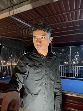 Snapshot of Edward_Milleer chatting on 01/01/25, 03:34 Edward Milleer online show from 01/01/25, 03:34