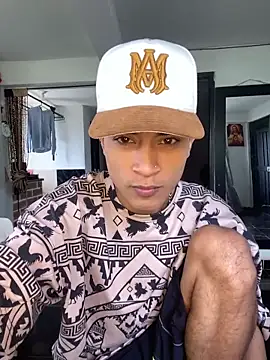 Snapshot of Edward_Milleer chatting on 11/03/25, 04:30 Edward Milleer online show from 11/03/25, 04:30