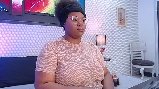 Makena gh online show from 02/16/25, 03:04