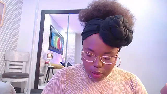 Makena gh online show from 02/25/25, 03:52