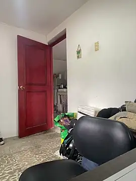 Jestebanano online show from 10/30/25, 09:15