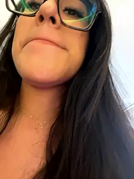 AleFantasy0001 online show from 01/15/26, 04:22