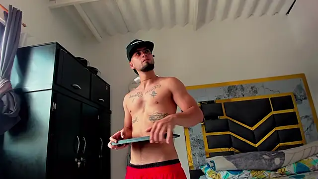 Snapshot of MattDevon chatting on 11/02/25, 04:53 MattDevon online show from 11/02/25, 04:53