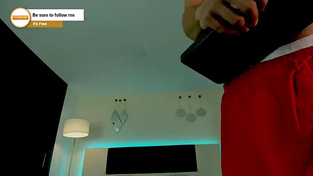 Snapshot of MattDevon chatting on 11/28/25, 04:15 MattDevon online show from 11/28/25, 04:15