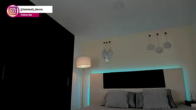 Snapshot of MattDevon chatting on 12/02/25, 04:40 MattDevon online show from 12/02/25, 04:40