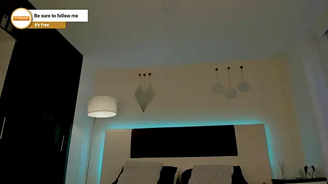 Snapshot of MattDevon chatting on 12/20/25, 04:19 MattDevon online show from 12/20/25, 04:19