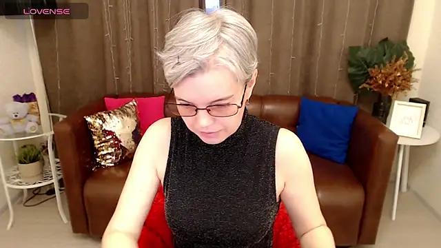 Cutie Erikaa1 online show from 03/22/25, 02:27