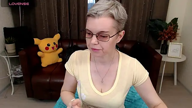 Cutie Erikaa1 online show from 09/11/25, 02:00