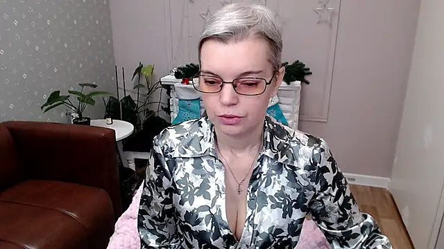 Cutie Erikaa1 online show from 01/17/26, 02:16