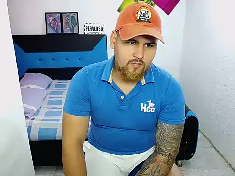 Snapshot of pitbullveryhot chatting on 12/07/24, 07:10 pitbullveryhot online show from 12/07/24, 07:10