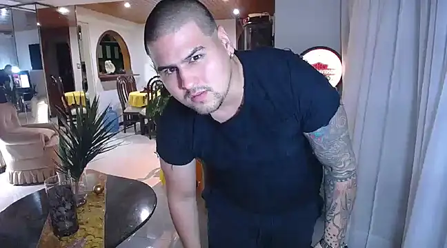 Snapshot of pitbullveryhot chatting on 02/09/25, 08:00 pitbullveryhot online show from 02/09/25, 08:00