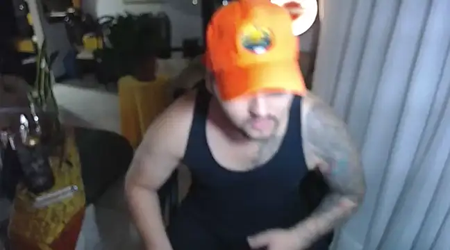 Snapshot of pitbullveryhot chatting on 02/19/25, 06:22 pitbullveryhot online show from 02/19/25, 06:22