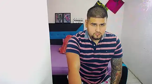 Snapshot of pitbullveryhot chatting on 03/09/25, 05:11 pitbullveryhot online show from 03/09/25, 05:11