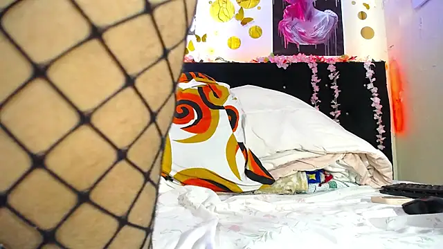 Snapshot of _Empera_ chatting on 09/09/25, 01:38 Empera online show from 09/09/25, 01:38