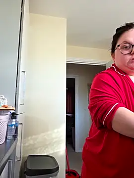 Tallulah-mae-xoxox online show from 12/19/25, 12:45