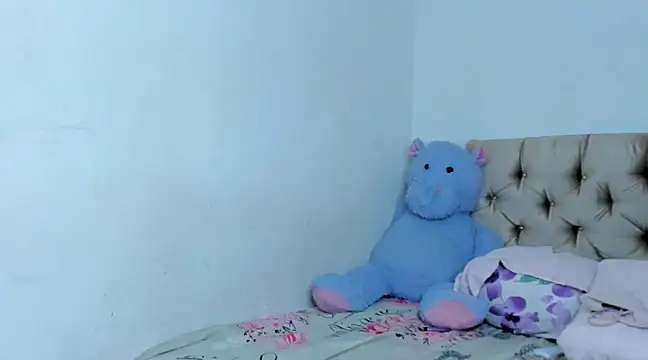 Snapshot of StassieBell chatting on 02/02/25, 06:58 StassieBell online show from 02/02/25, 06:58